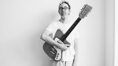 TUNE Installation | Arto Lindsay mit Stefan Brunner. „My Body is Unfinished, a Re-purposed Parade“