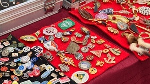 Düsseldorfer Flohmarkt am Blumengroßmarkt