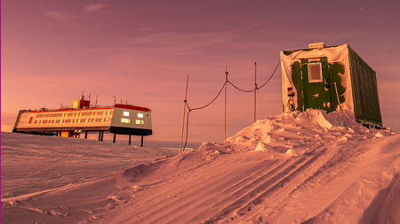 Präsentation: Jubiläum „20 Jahre Bibliothek im Eis“ an der Neumayer Station III