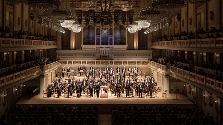 Rundfunk-Sinfonieorchester Berlin: Simone Young dirigiert Dvorák und Korngold
