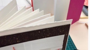Leporello: Ein entfaltetes Buch