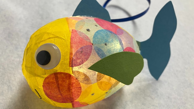 SOMMERFERIENPROGRAMM IM WESTPARK AM WASSERSPIELPLATZ OST:  Kinderatelier Farbenrausch