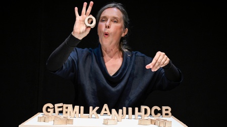 Zauberzeichen | theater katinkaspringinsfeld