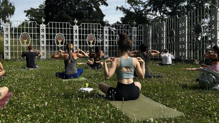 Outdoor Vinyasa Yoga @Teehaus
