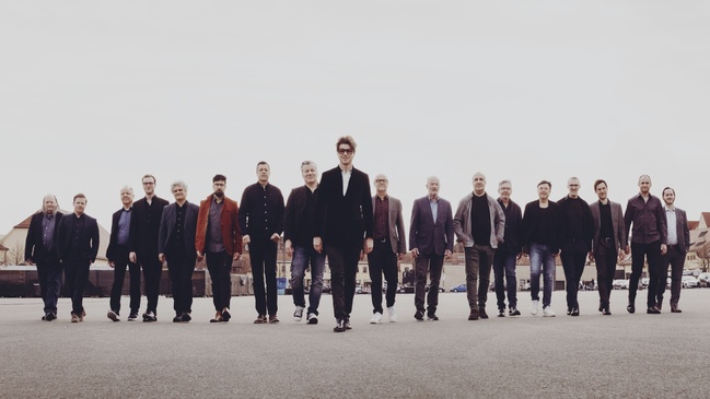 HOLIDAY JUMP – 75 JAHRE SWR BIG BAND