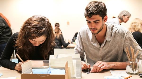 Titelbild der Veranstaltung Feierabend! Führung mit Mini-Workshop am »Langen Donnerstag«
