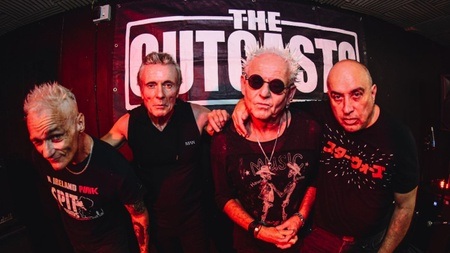 THE OUTCASTS, Punkrock-Band from Belfast