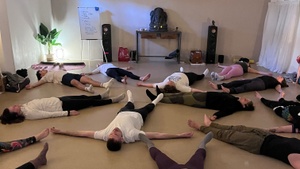 Urban Day Retreat: Flow der Elemente – Yoga & Meridian Balance