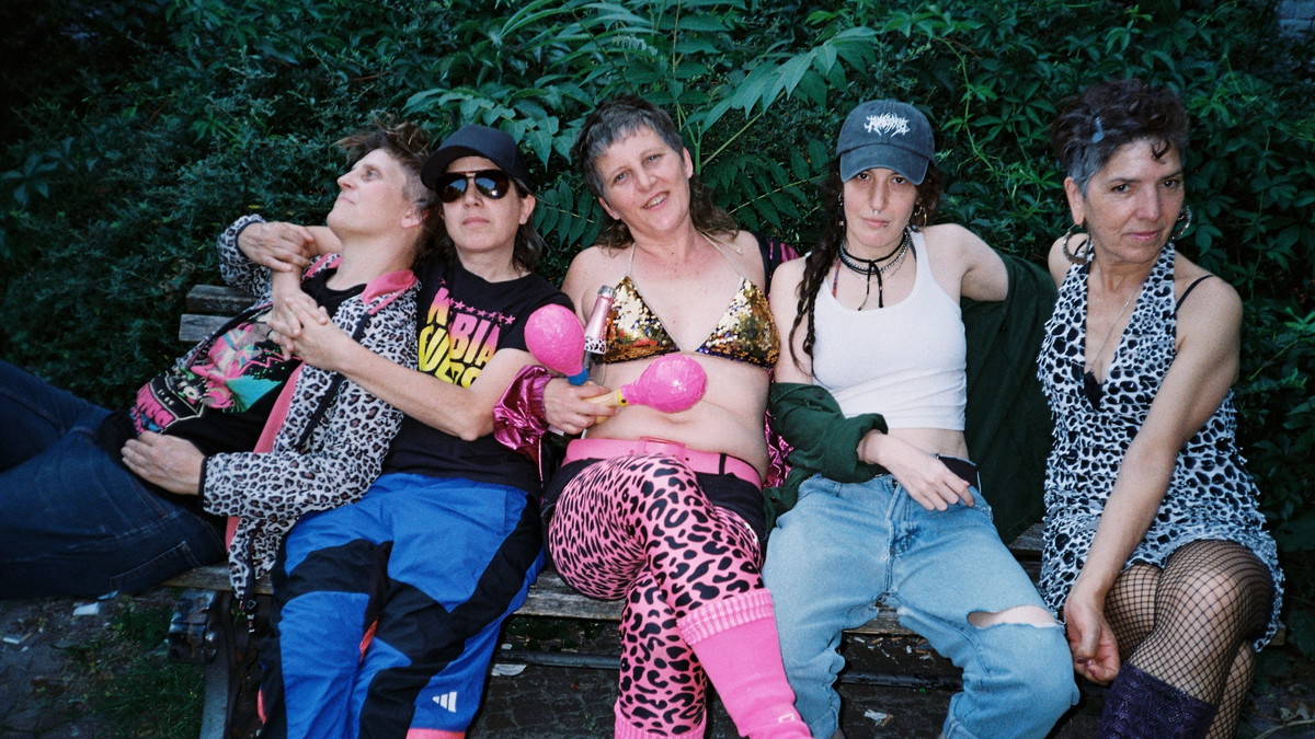 KUMBIA QUEERS