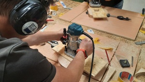 Grundkurs Oberfräse | Bau Dir Deine eigene Holzuhr