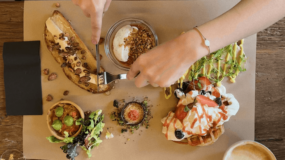 Brunch neu gedacht – serviert ohne Teller.