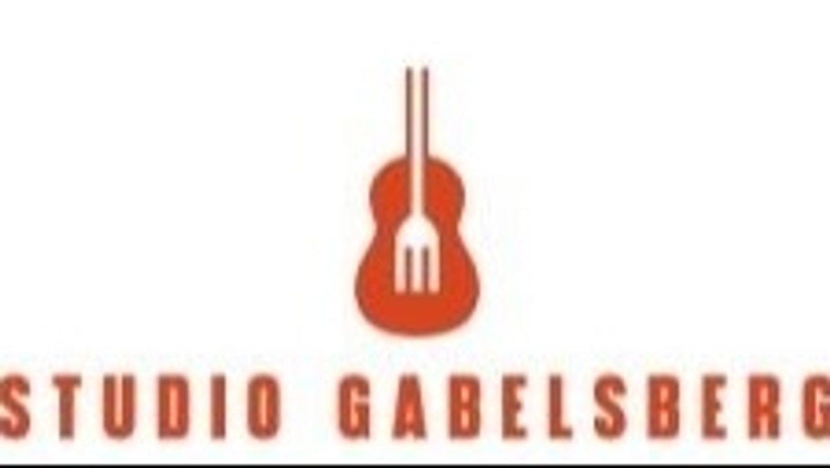 Les Deux Guitars (Gypsy- Jazz)