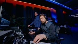 O₂ Music Studio on Tour x UNRELEASED