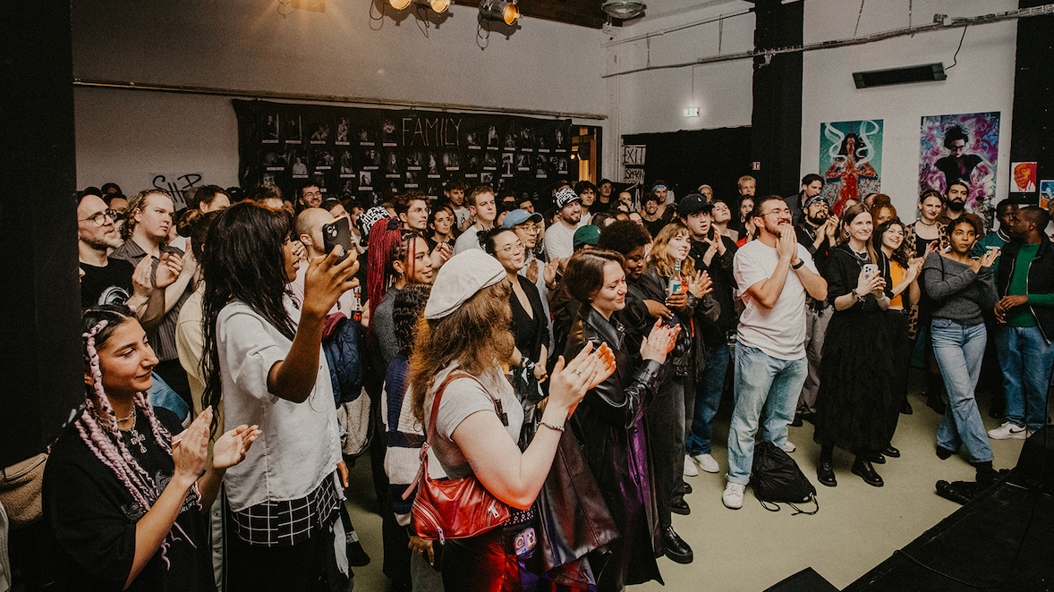 DNA. CLUB: COMMUNITY PARTY