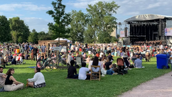 Musik am Fluss
