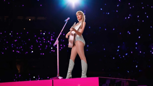 A Tribute To Taylor Swift: Lover