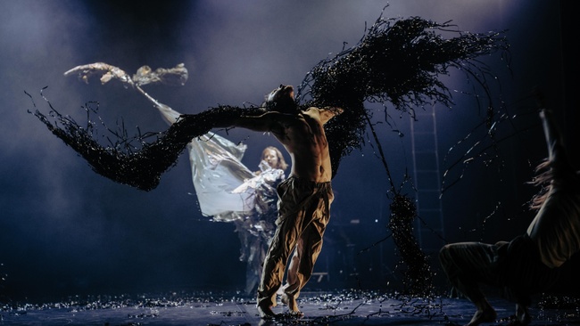 DRIFT... // Zum Tunnel am Ende des Lichts // bodytalk und Teatr Rozbark