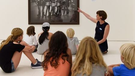 Kinderführung durch die Ausstellung "Digital by Nature. Die Kunst von Miguel Chevalier"