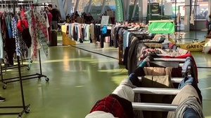 Große Kleidertauschparty bei Greenpeace