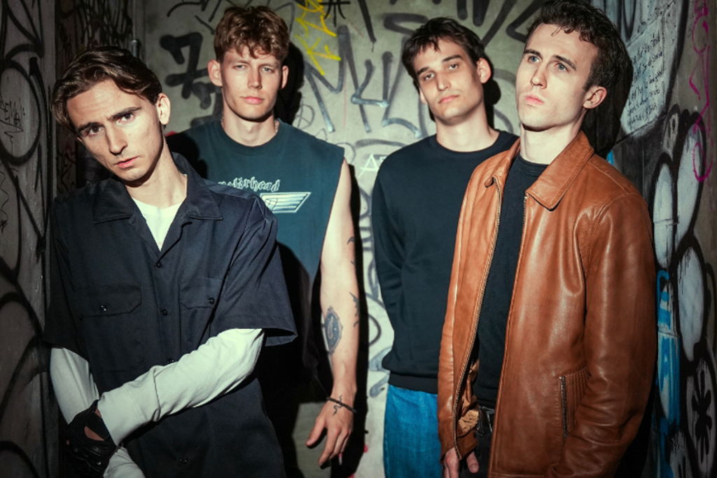 Black Pontiac – "Sick Puppy World Tour"