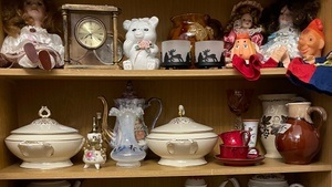 SECOND HAND&VINTAGE CAFE GOLD LAGERAUSVERKAUF!