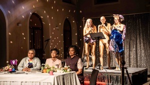 She She Pop, & Sandbox Collective Wait to be seated