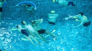 BADEKULTURMUSIK (Wellenbad + Gudrun Gut)