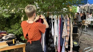 Kleidertausch & Kundt Café