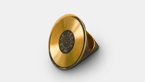 Von Louise Bourgeois bis Yoko Ono. Schmuck von Künstlerinnen