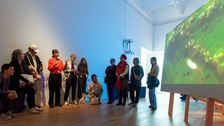 VIDEONALE.20: Ausstellungsführung im Kunstmuseum Bonn