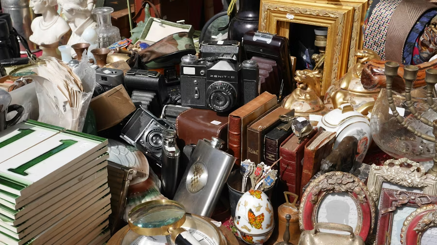 Trödelmarkt im "Drive In" - Autokino GIGANTMARKT ESSEN