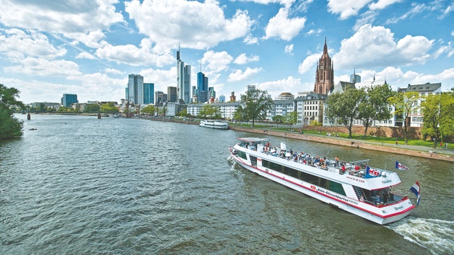 Lounge Abendfahrt Frankfurt