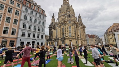 Palais Sommer: Yoga mit Julia Schöner
