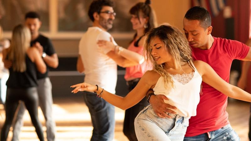 Ladies first Bachata Night