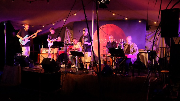 Titelbild der Veranstaltung Moonlight Concert – Vom Rhythmus des Lebens