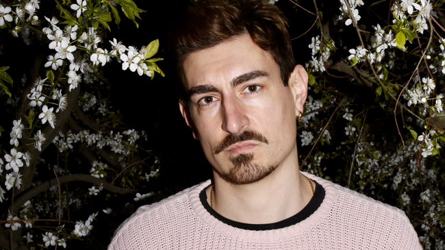 Super einsam — eine inszenierte Lesung mit Anton Weil