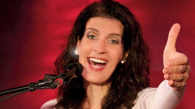 Frau Höpker bittet zum Gesang - Das Mitsingkonzert