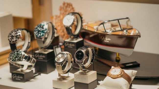 GENAU! Uhren und andere geistreiche Erfindungen