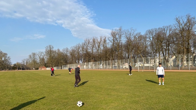 JUGAD pick-up football / pick-up Soccer