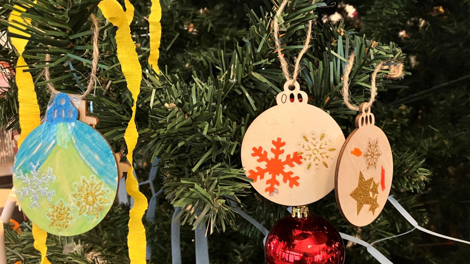Musikalisches Weihnachtsbaumschmücken