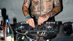PARTY - TOO HOT w/ Jules Milano - Hip Hop x RnB x House