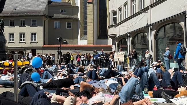 LiegendDemo in Augsburg