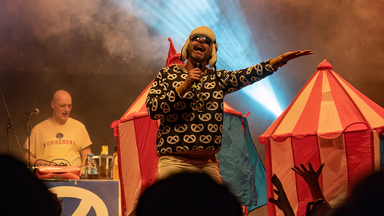 Mc Bruddaal& Friends , Schwäbischer Hip-Hop und Comedy