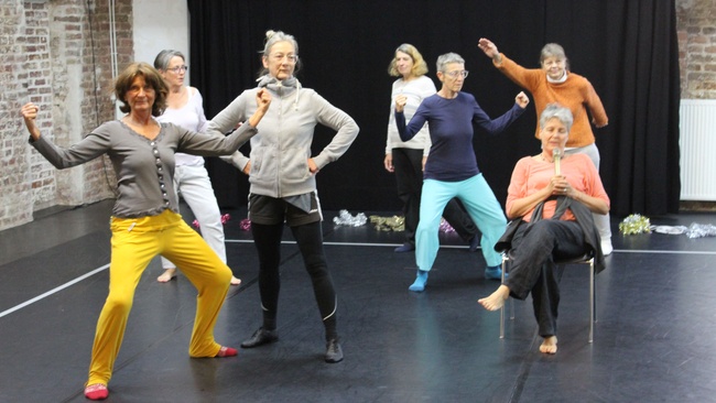 THE AGEING BODY Performancelabor - mit Caroline Simon & Silke Z.