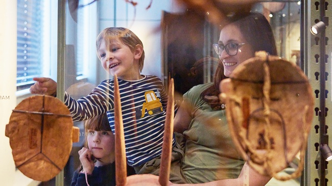 FAMILIENZEIT - Fabelhaft und Lichtblau