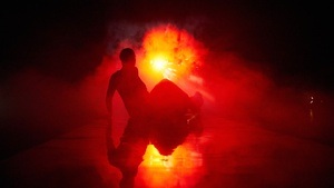 Opernsalon: Frau mit Schatten