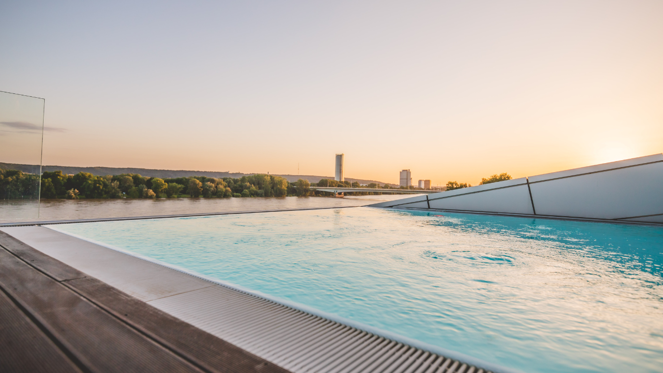 After-Work-Spa mit DJ