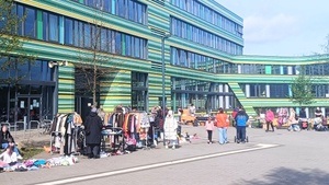 Flohmarkt auf dem Campus Steilshoop