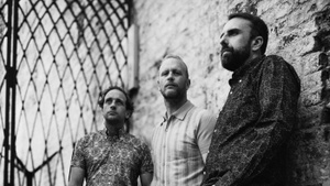 LiVES (Rock / UK)