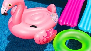 Holiday-Pool-Party